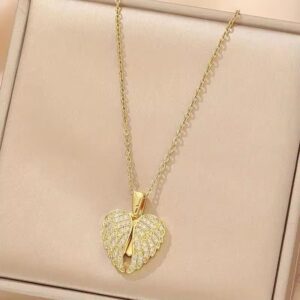 Gold Leaf Pendant Necklace
